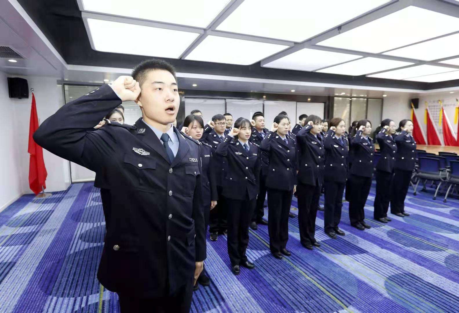 警察待遇和工资一样吗,事业编警察和行政编警察待遇差距