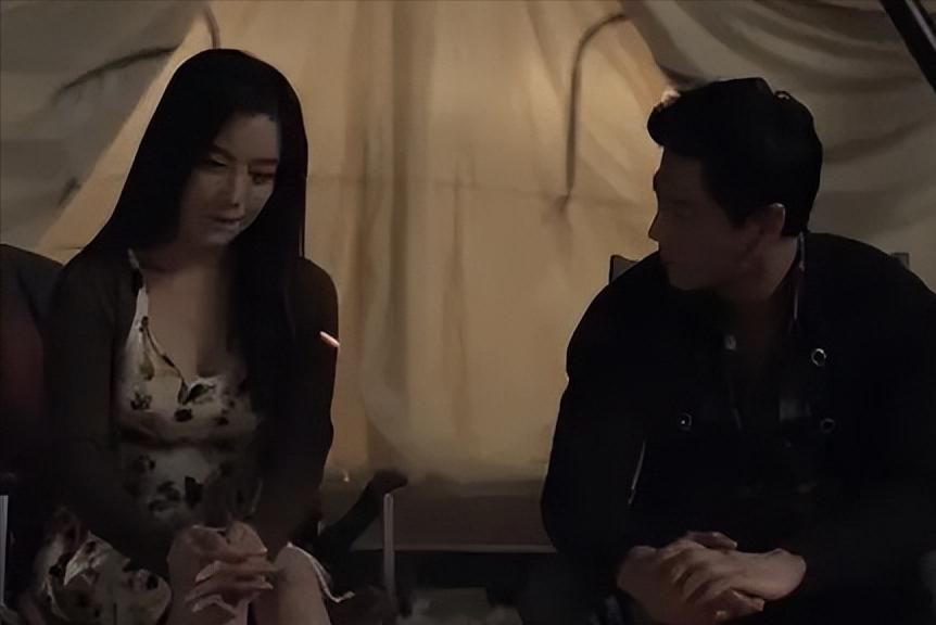 闊╁浗鐢靛奖涓殑榛戣。缇庡コ,闊╁浗鐢靛奖铔囪潕缇庝汉