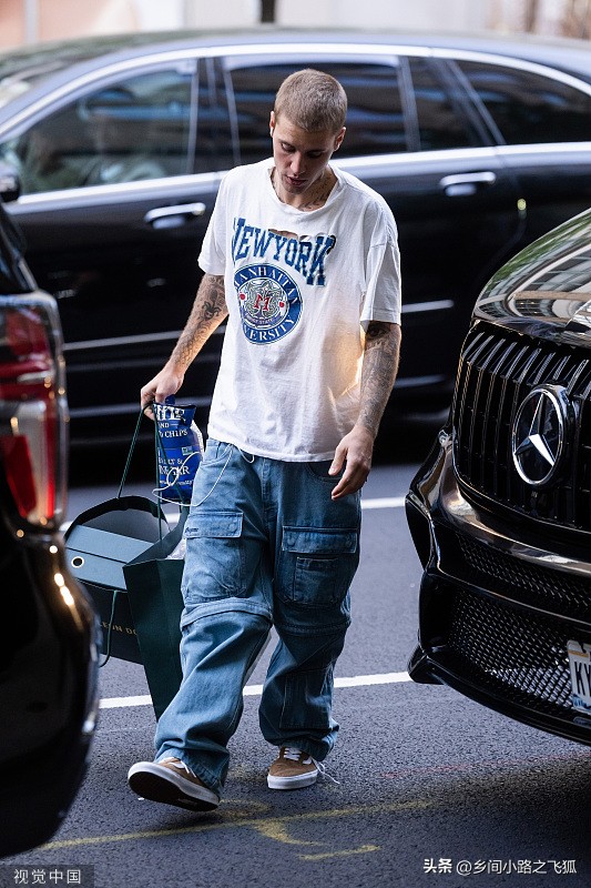 贾斯汀比伯allaroundtheworld,贾斯汀比伯街头穿搭