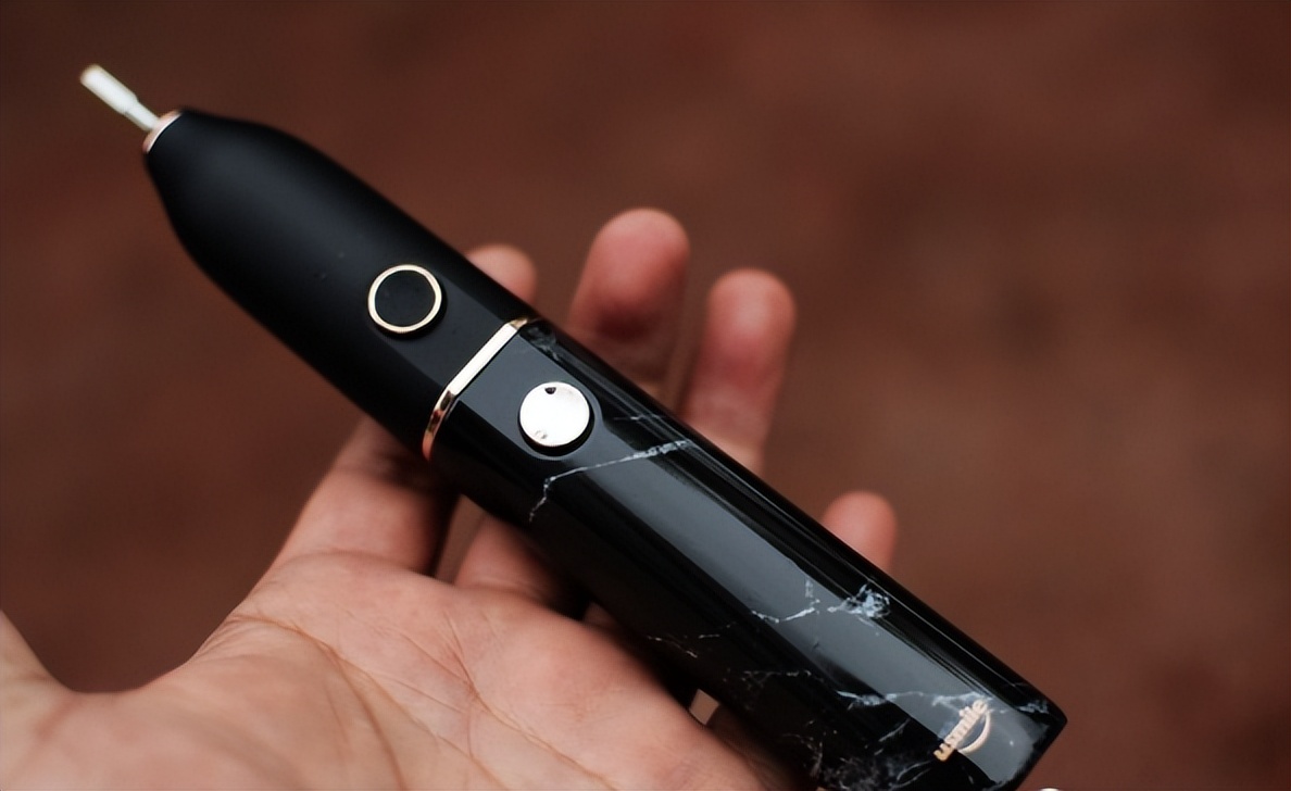 oralb电动牙刷是什么品牌,罗曼电动牙刷是哪个国家的品牌