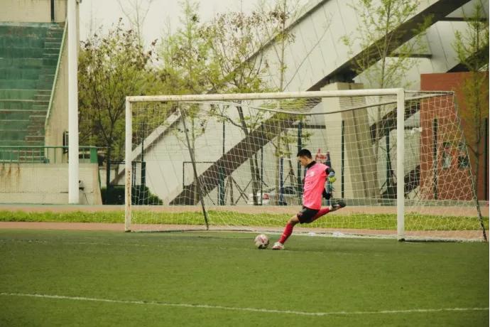 瓒崇悆缁忕悊澶х綏,瓒崇悆缁忕悊缃楃撼灏斿