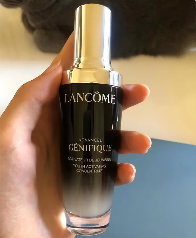 坚持用精华液和不用精华液的区别,精华跟平时用的精华液有什么不同