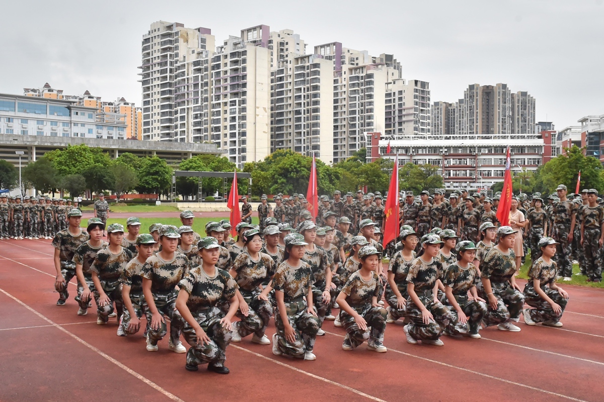 桂林各校军训精彩回顾,广西军训队列操