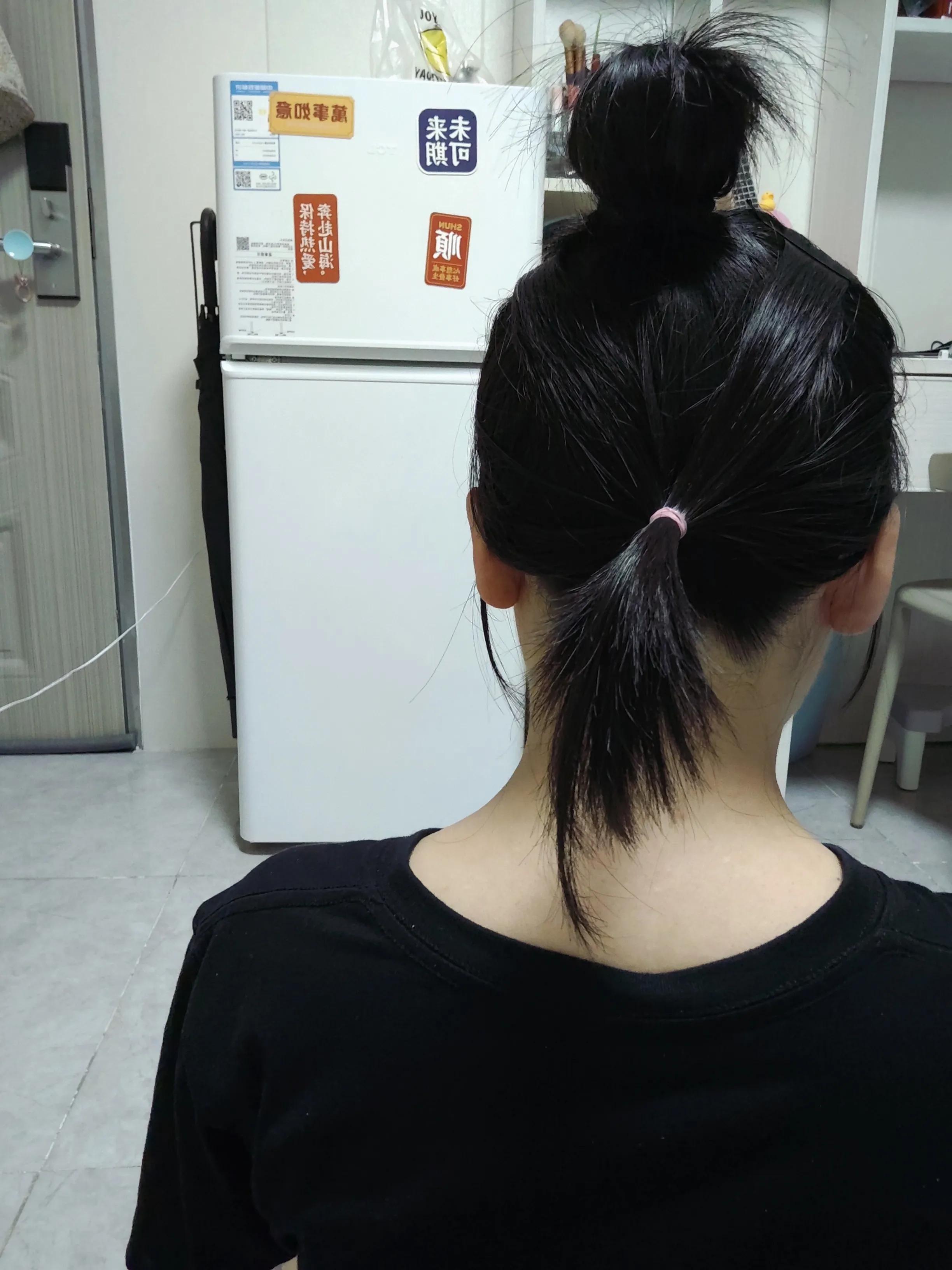 适合圆脸的高颅顶丸子头,夏季凉爽发型中长发丸子头