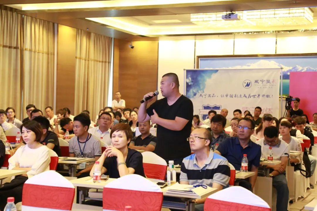 倍感荣幸倍受鼓舞,倍感荣幸备受激励