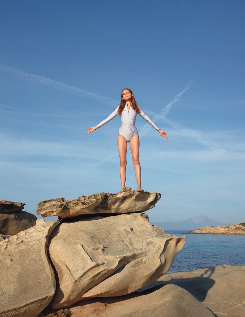 德国超模安娜·米拉（AnnaMilaGuyenz）拍摄的时尚杂志