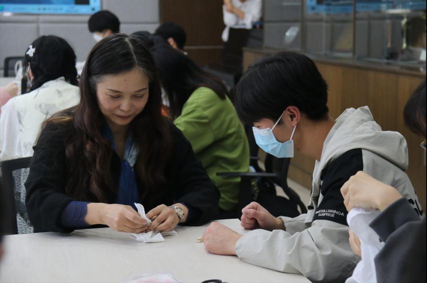 武汉软件工程职业学院在校学生,武汉软件工程职业学院春夏秋冬