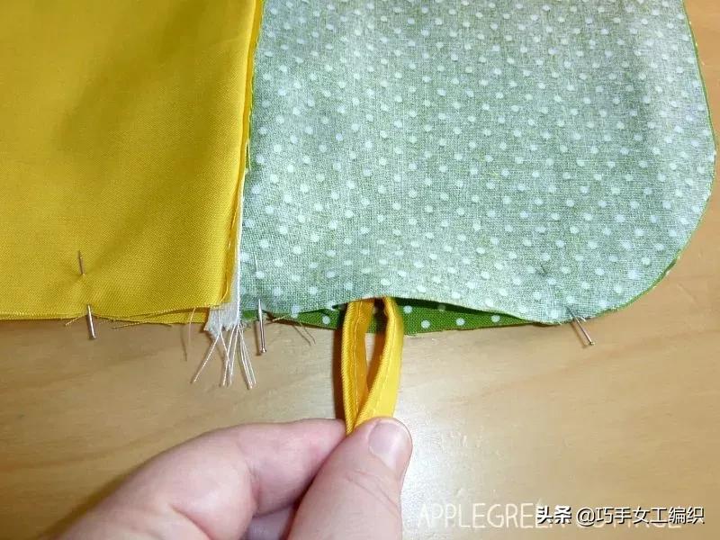 两块布制作的收纳袋,两块长方形布怎么做一个收纳袋