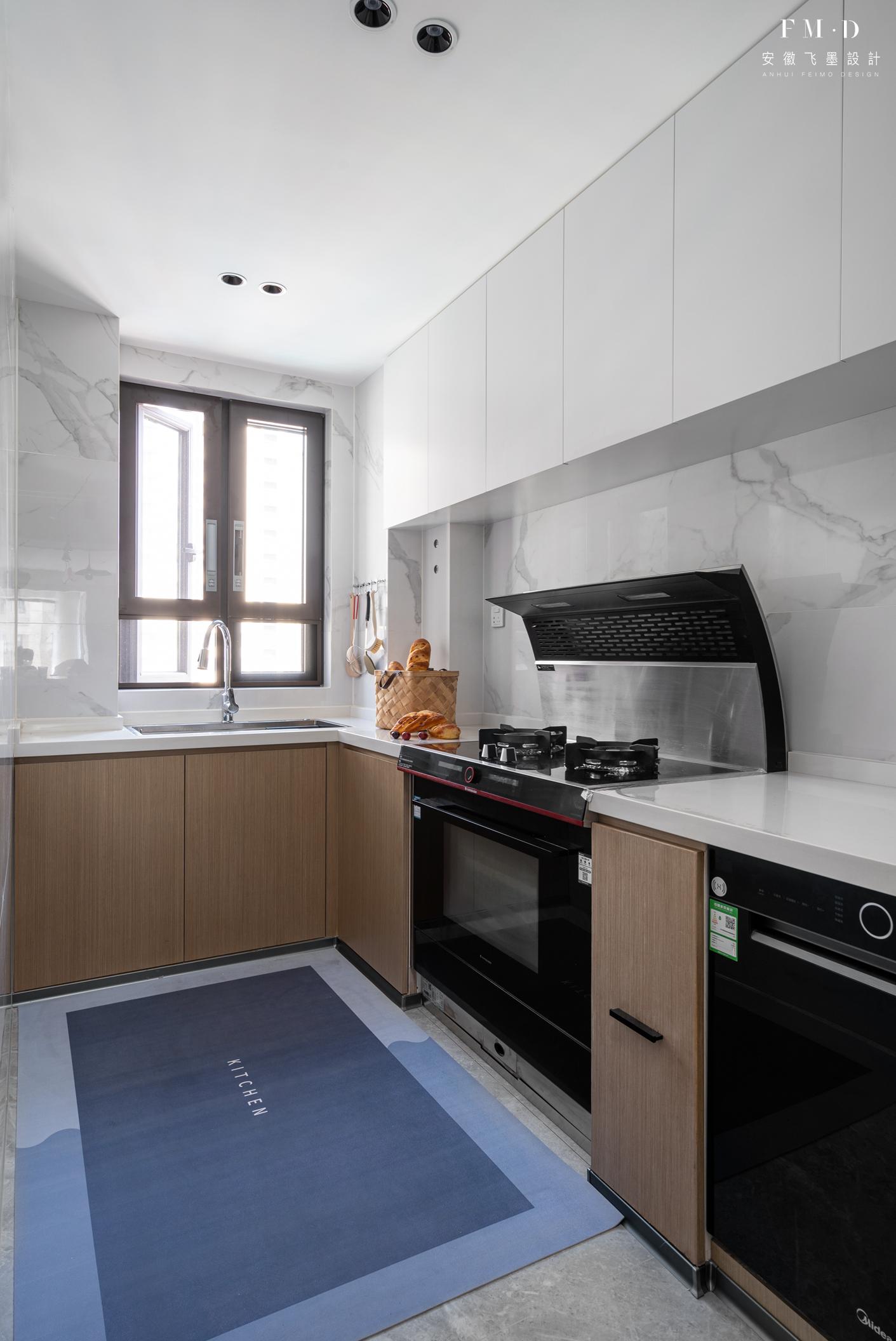 开间4米做满墙和不做满墙的区别,客厅开间2.5米适不适合做满墙