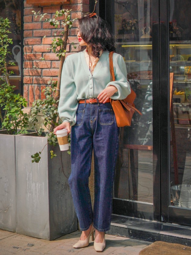 今年最流行的裤子显高显瘦,今年最火阔腿牛仔裤搭配鞋