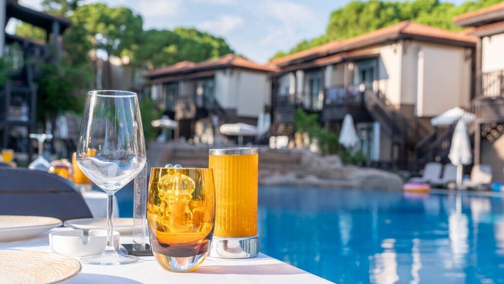 脚底痒有水泡是脚气还是湿疹,湿疹和脚气哪个会痒的比较厉害