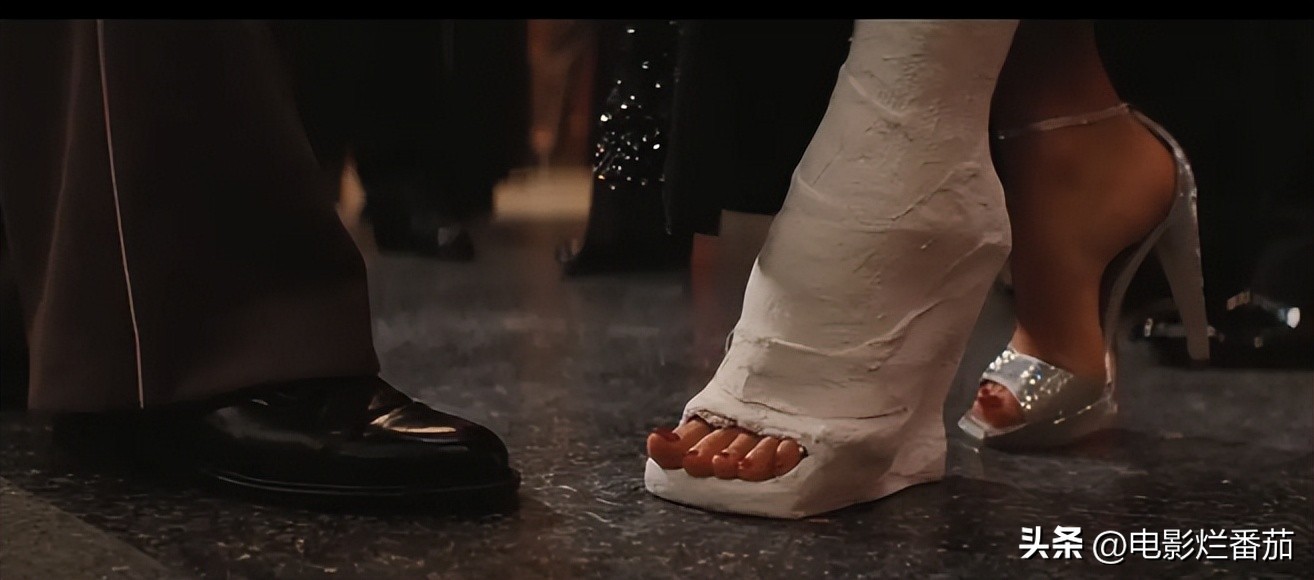 1万美金舔脚半小时?导演昆汀被曝恋足癖,影片多次出现脚的场景