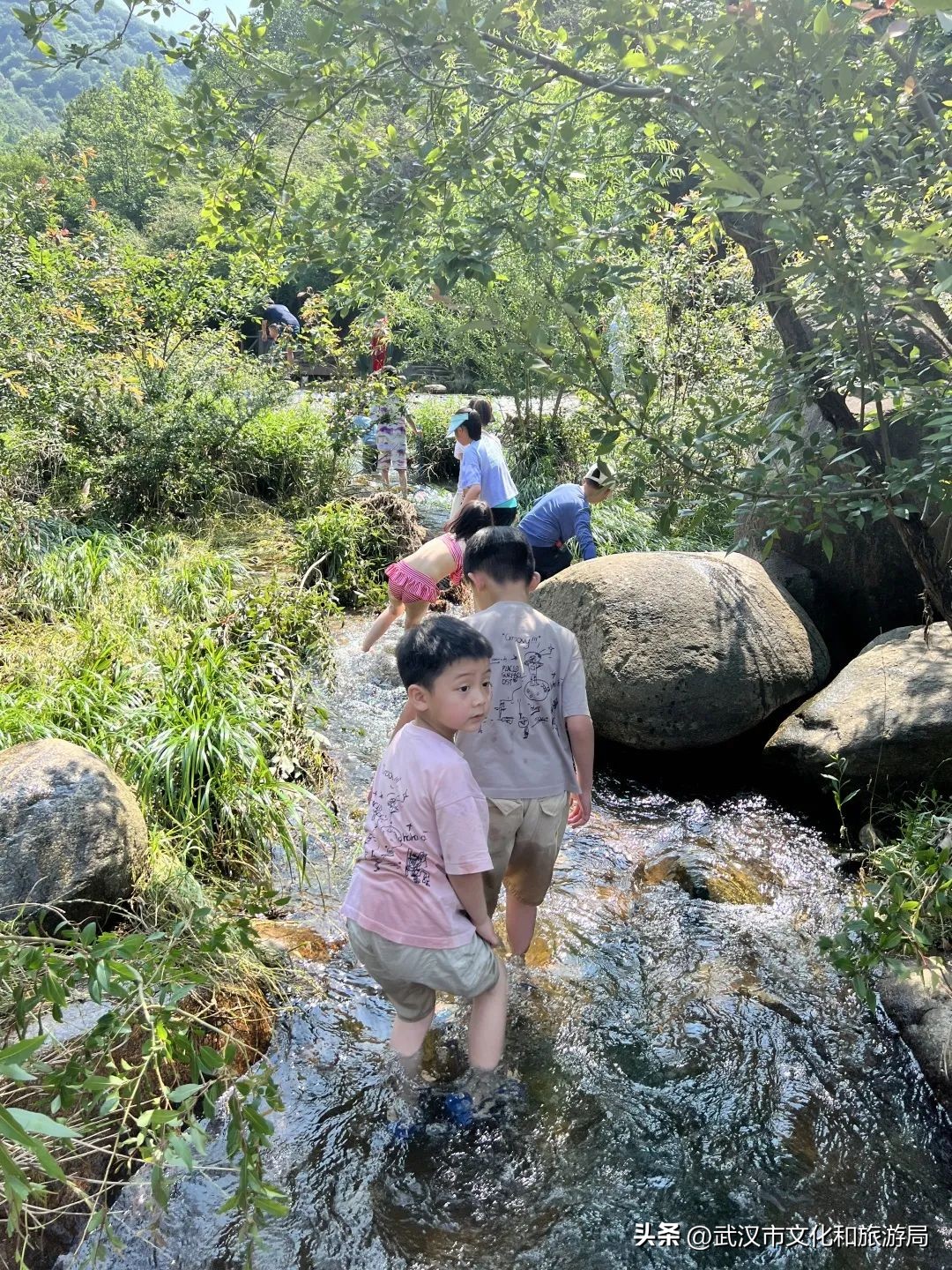 溪谷露营旅游攻略,溪谷玩水