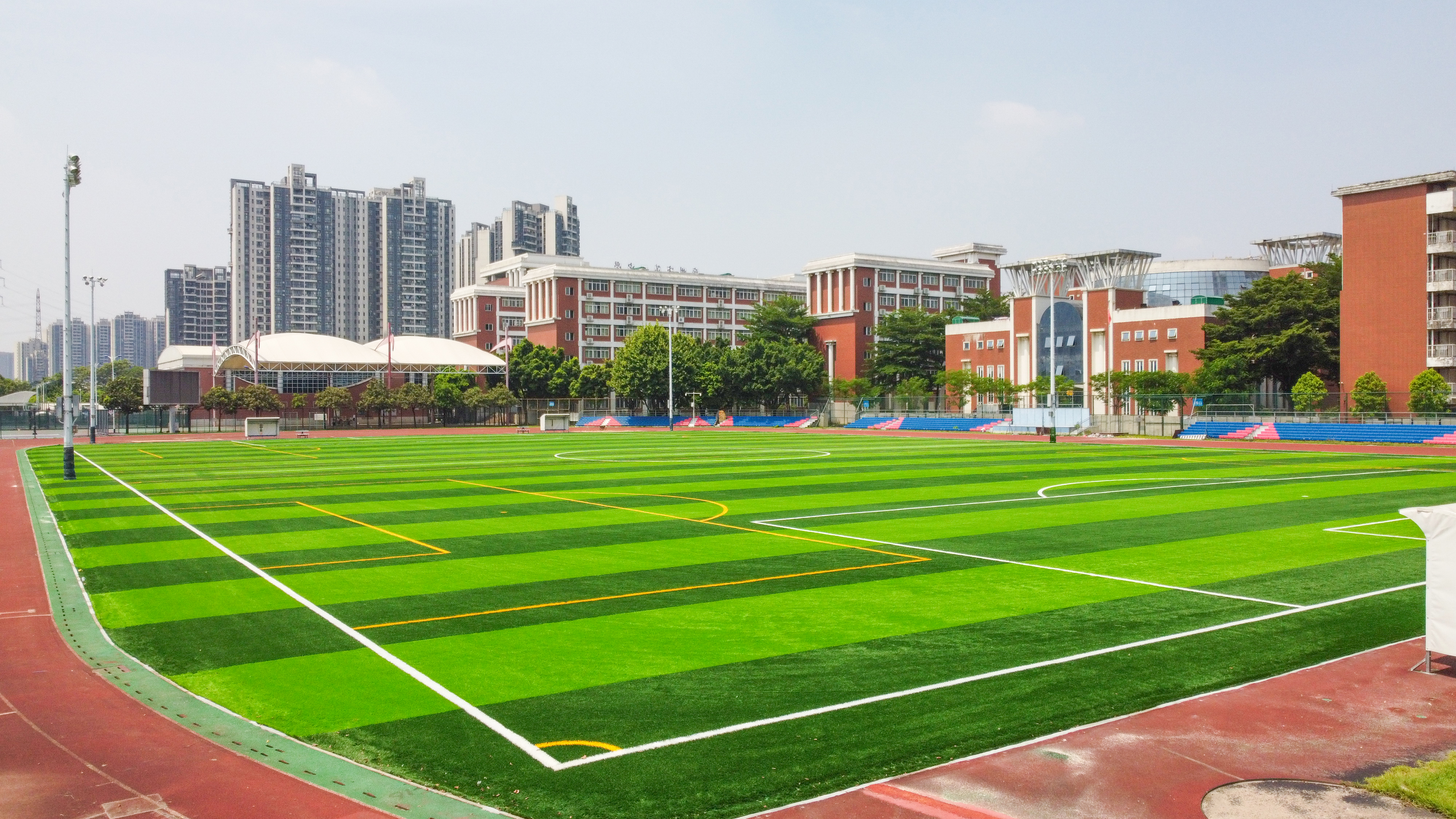 足球场照明方案详解,如何选择球场灯