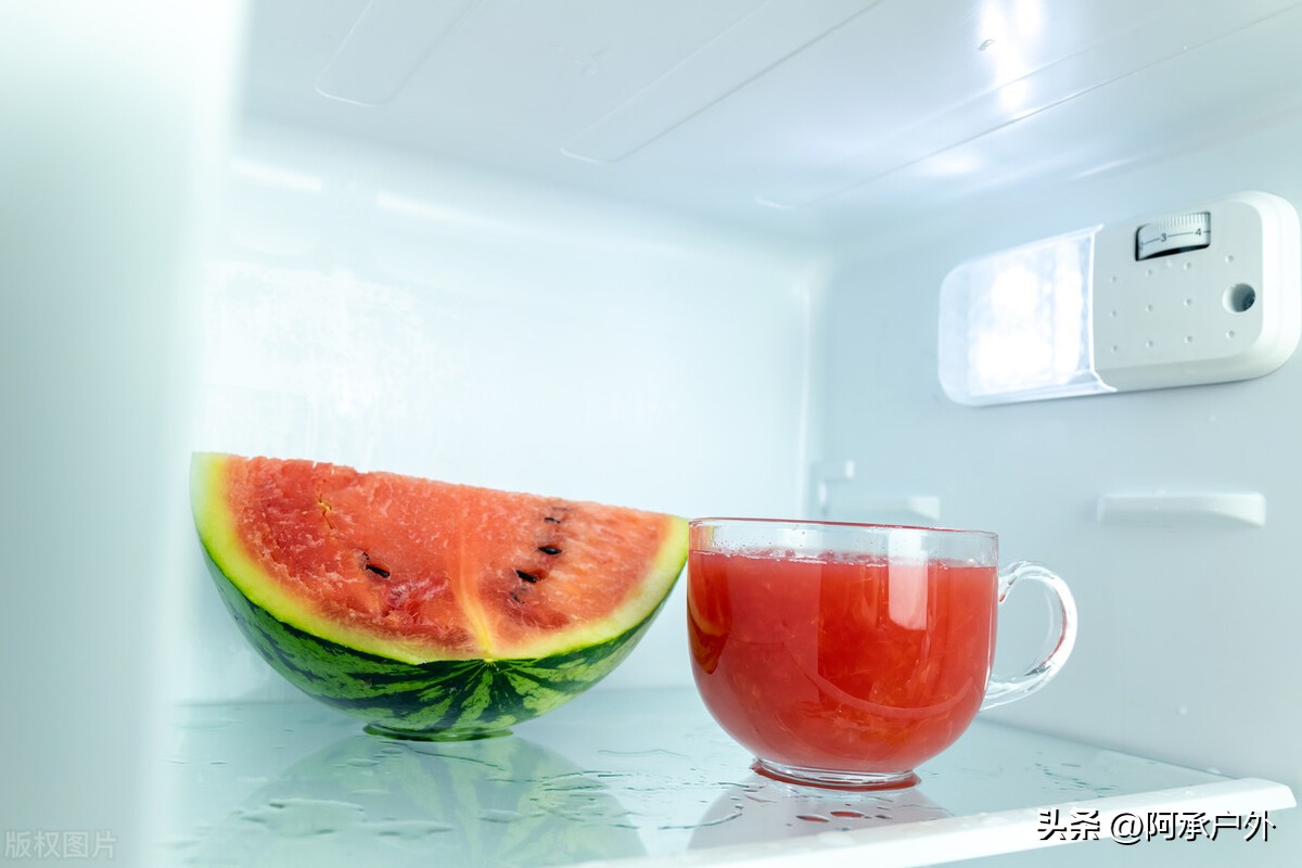 冰箱异味去除最简单的方法,冰箱异味怎么去除最快方法