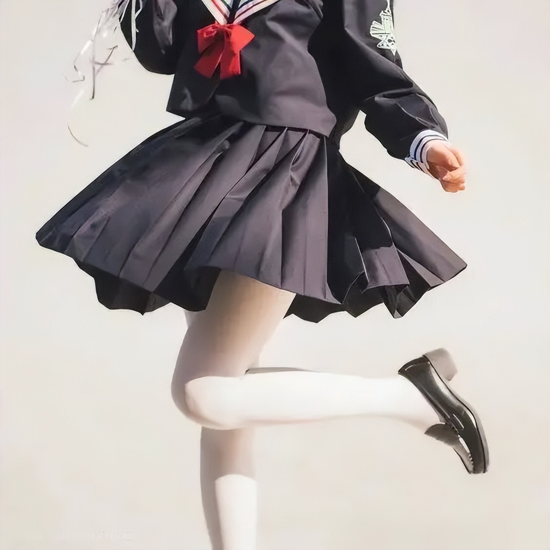 绘画人物jk制服的画法,jk制服怎么画简单又好看