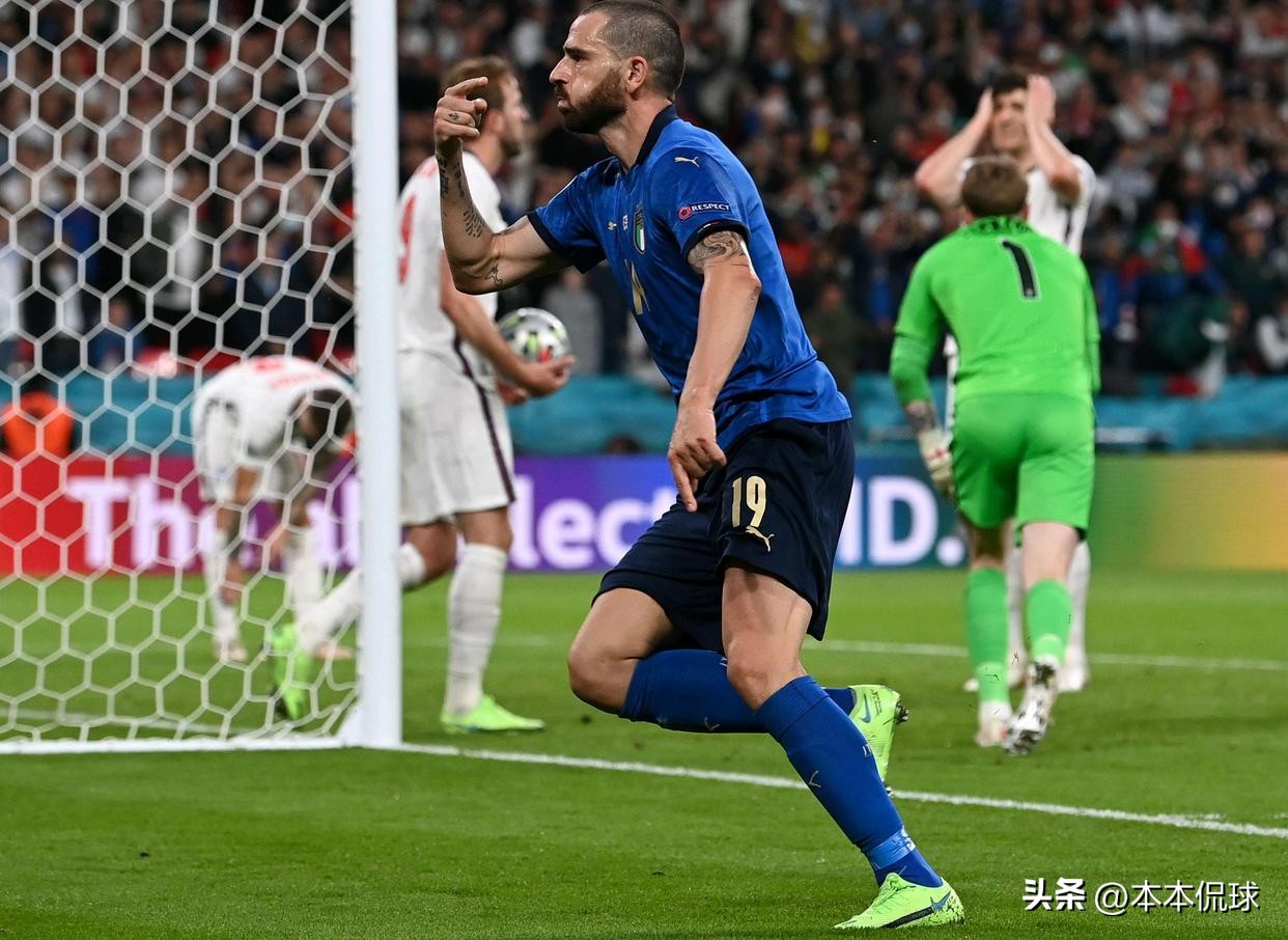 2002年蓝衣军团,蓝衣军团时隔53年再夺欧洲杯冠军