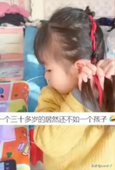 十岁小女孩扎马尾方法简单又漂亮,女儿扎高马尾编发