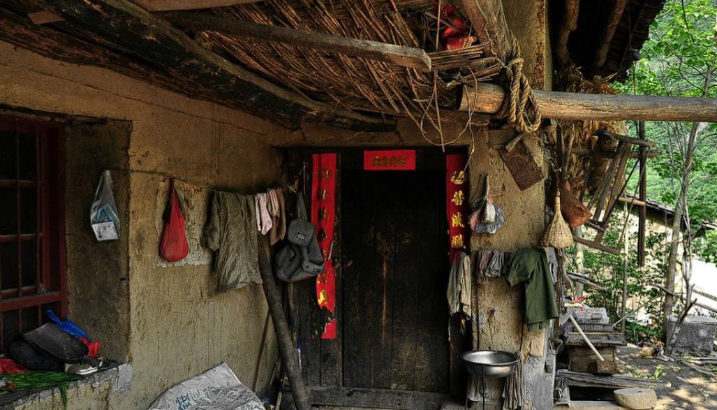 广东色贪女市长李启红：敛财1983万，为独占女婿将女儿逼成精神病