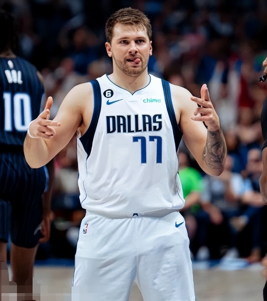 东契奇面对外线封防怎么打,东契奇怎么破包夹