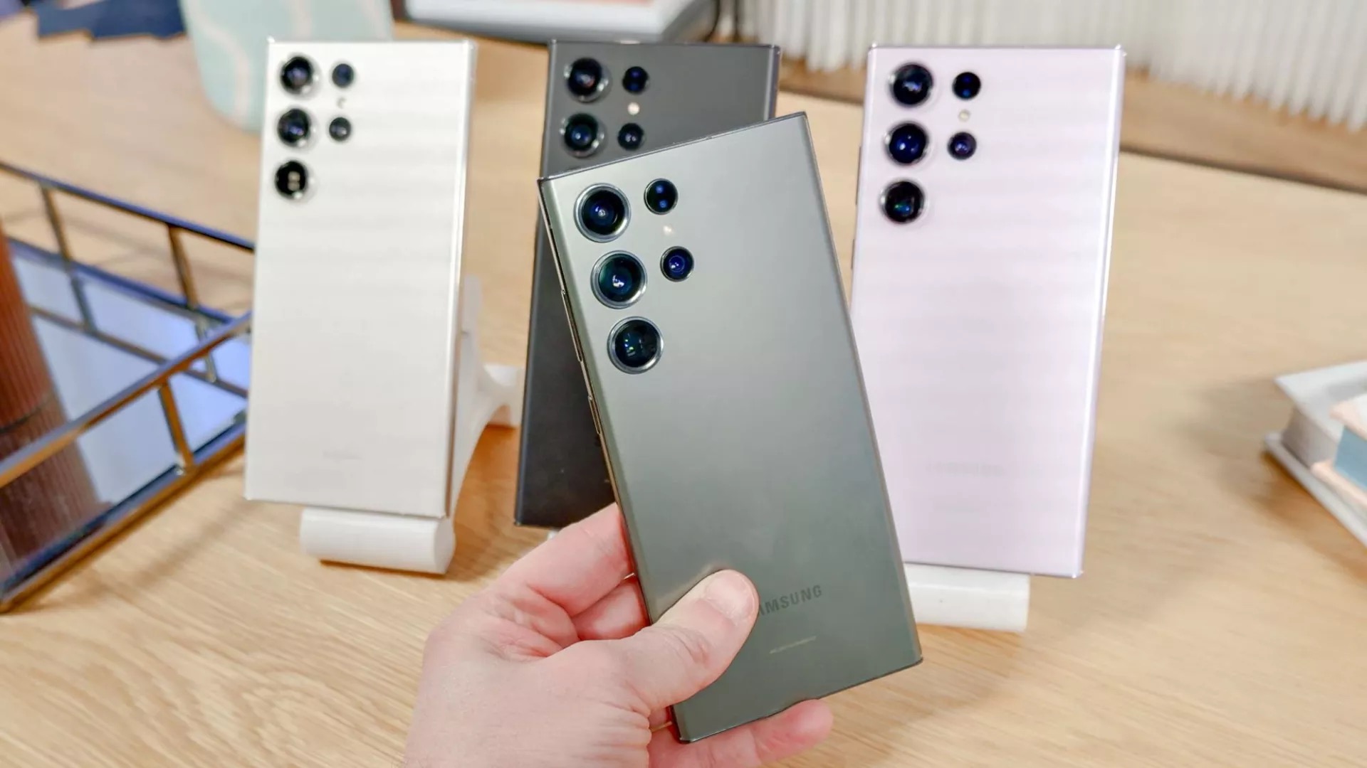 苹果15promax和三星s23ultra,三星s23ultra和三星note10+区别