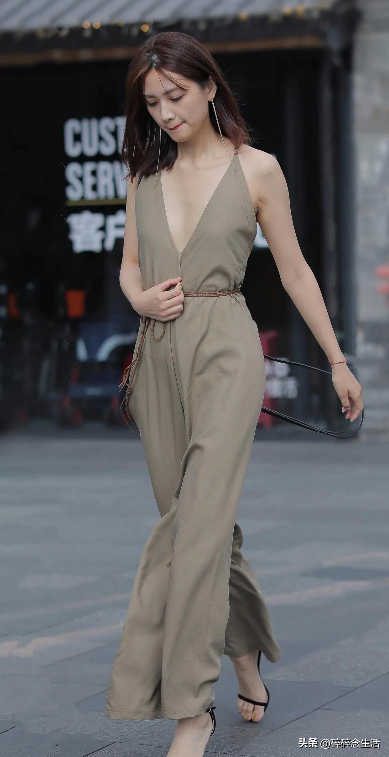 都说平胸不好，其实也不尽然，看这位不就很好