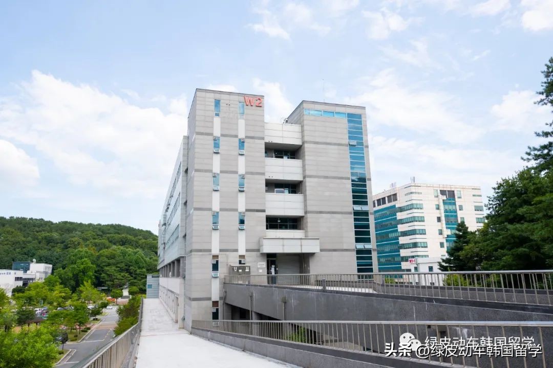 韩国留学中介费多少人民币,韩国留学看重学习成绩吗