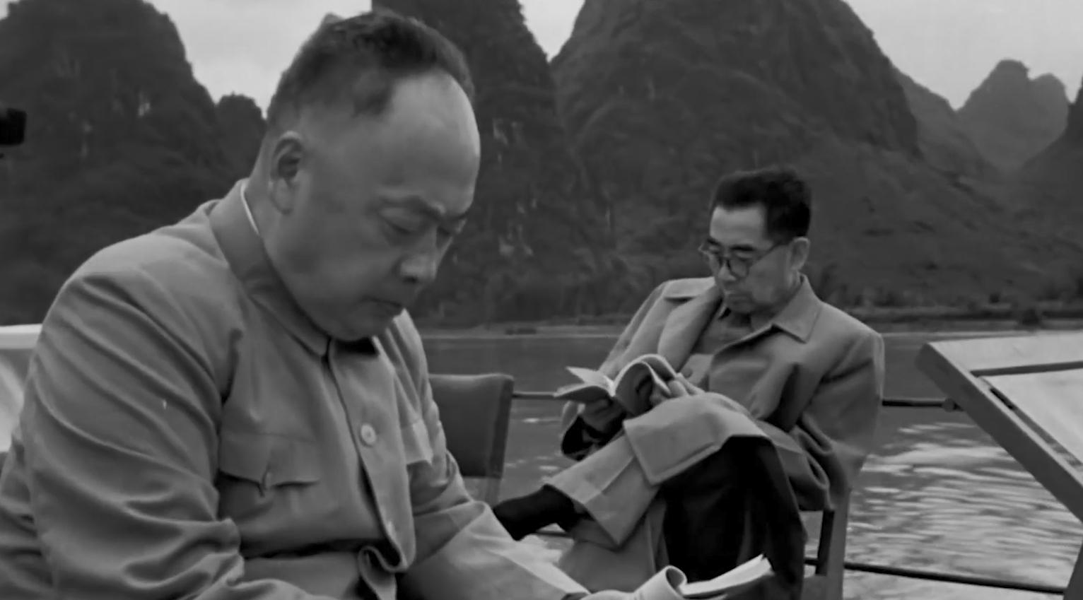 外交场合，有人突然喊“周恩来万岁”，周总理巧妙处理避免了麻烦