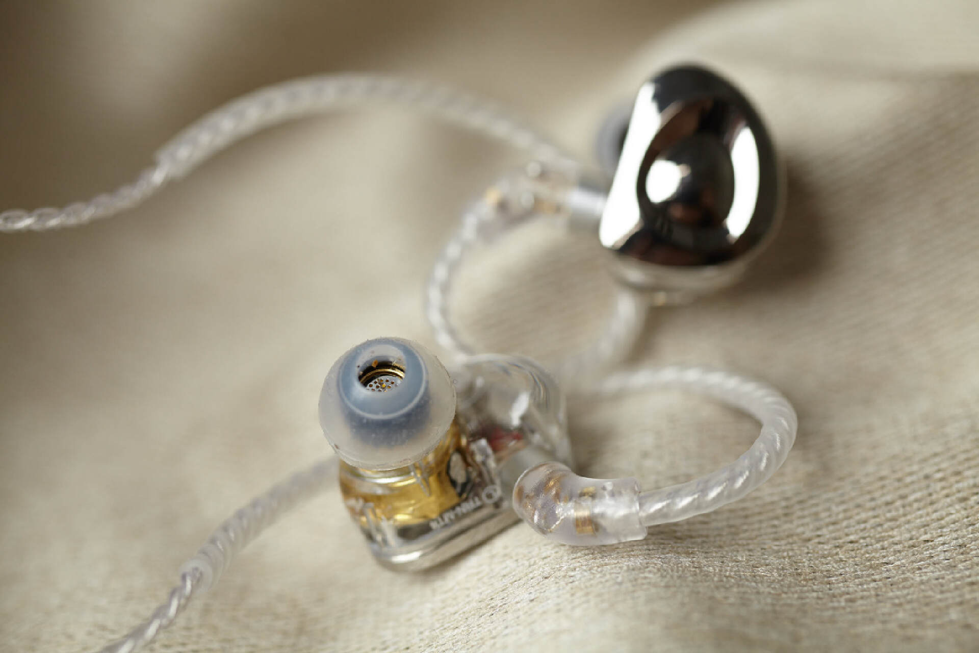 trn玄武入耳式有线耳机测评,trnst1圈铁耳机评测