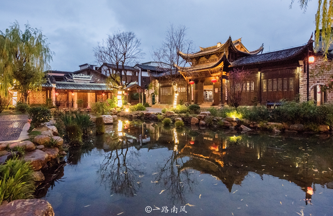 旅行来到福建长汀，发现一个“瑶池仙境”，内有成龙捐献的古建筑