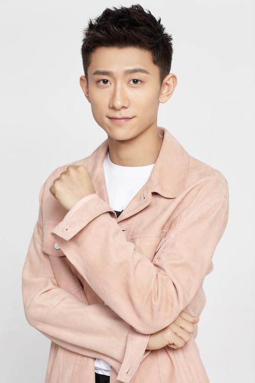 张一山为什么被造谣吸毒嫖娼？看看他的所作所为就一点也不奇怪了