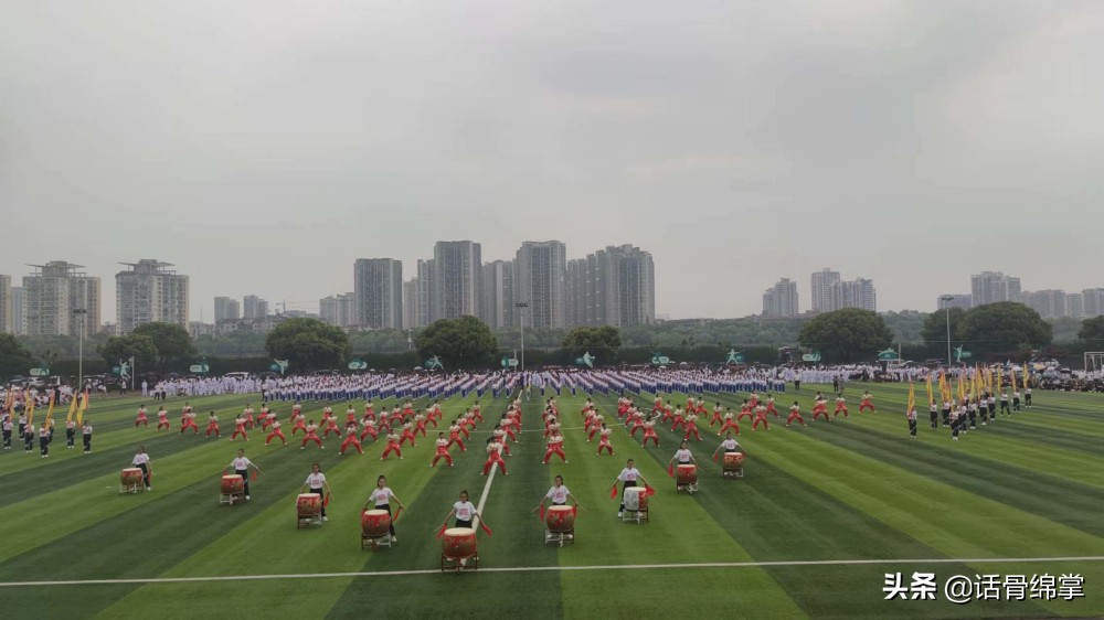体育节燃爆校园,学校运动会高燃展示校园文化