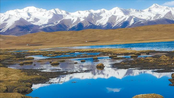 云南省兰坪盆地的沉积构造,对周围环境的意义与作用