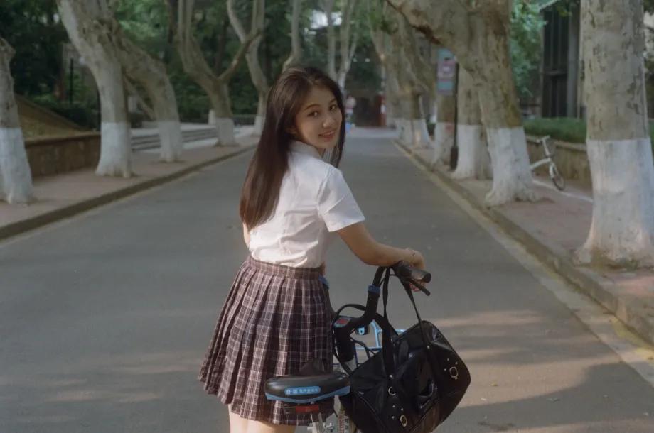 校园女同学校服写真,校服清纯照片