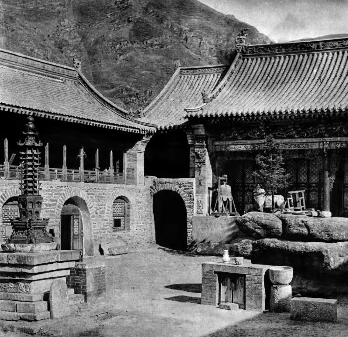 佛教圣地五台山龙泉寺,五台山最古老的寺院清凉寺