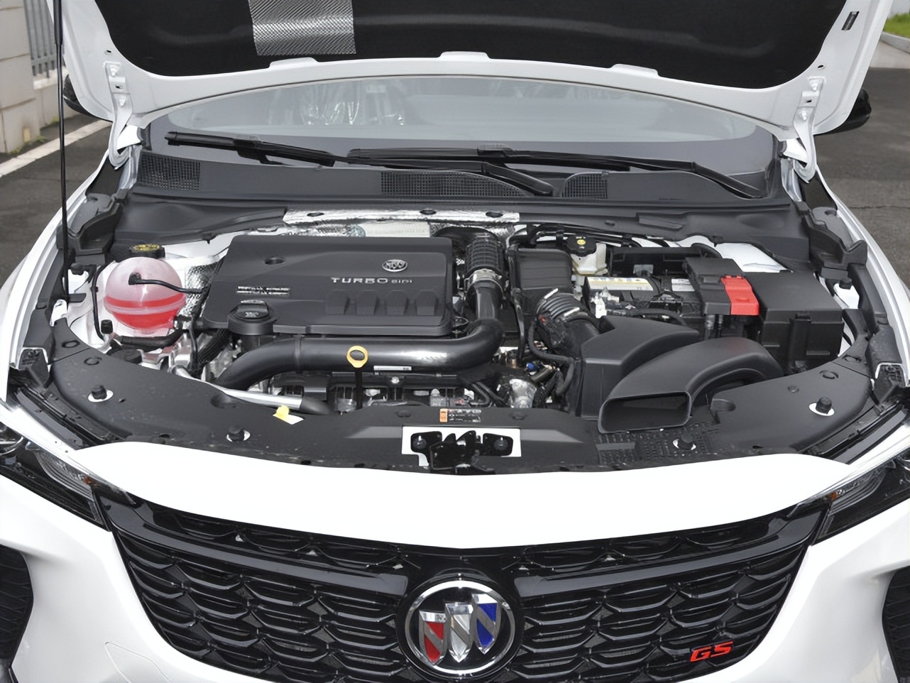 别克威朗2018油耗高原因,别克威朗表显的油耗是真实的吗