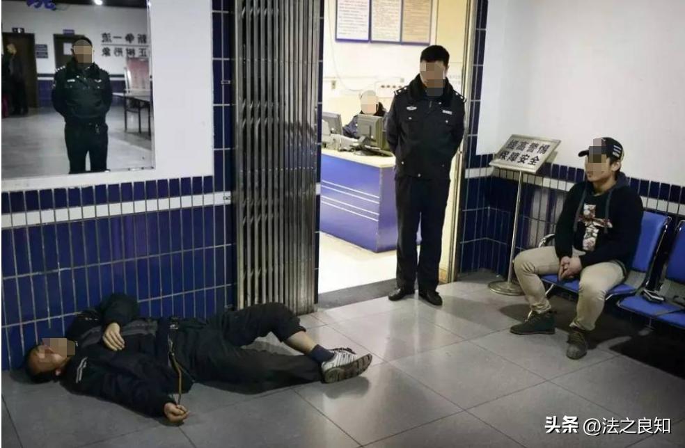 看守所聘用庸医当狱医，男子发病活活疼死，法院：严重不负责