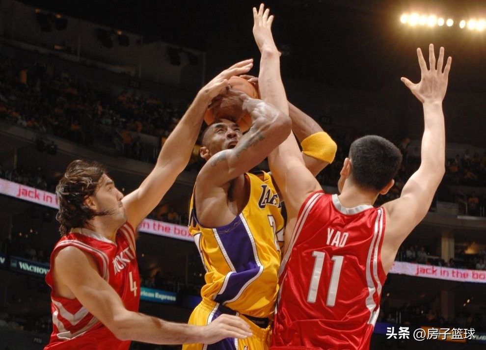 阿根廷男篮黄金一代退役了吗,姚明巴蒂尔退役球衣