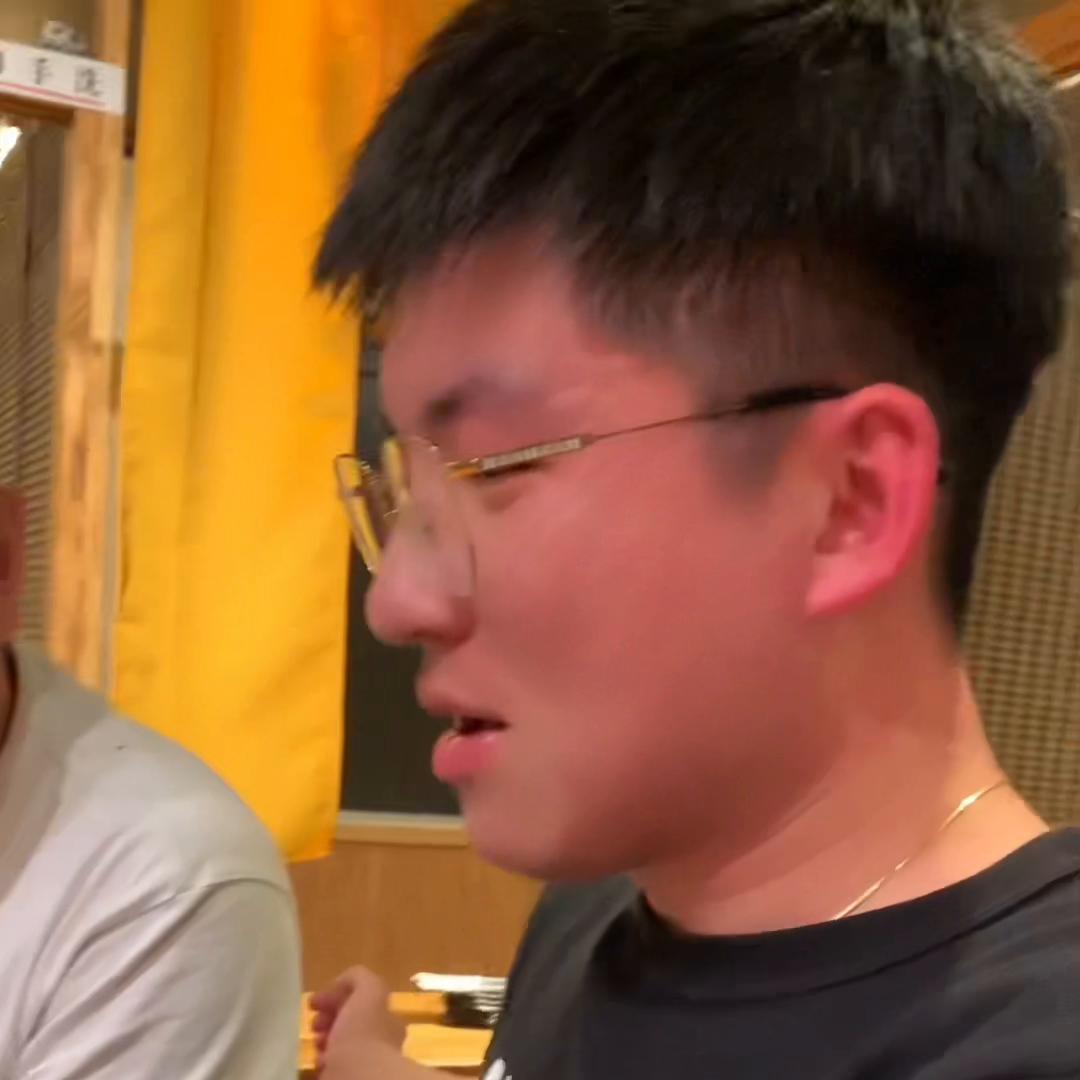 带着同事们探店，把獭祭喝通关了#微醺