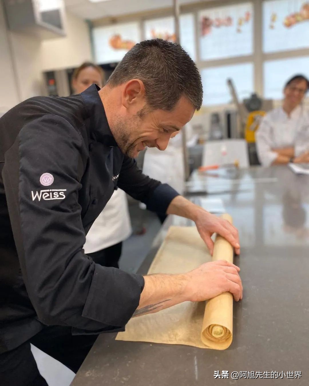 巧克力奶油蛋糕卷做法,百香果专用蛋糕