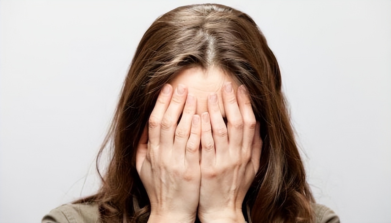 女人40岁后要多善待自己，常吃四种“零嘴”，补充“天然”雌激素