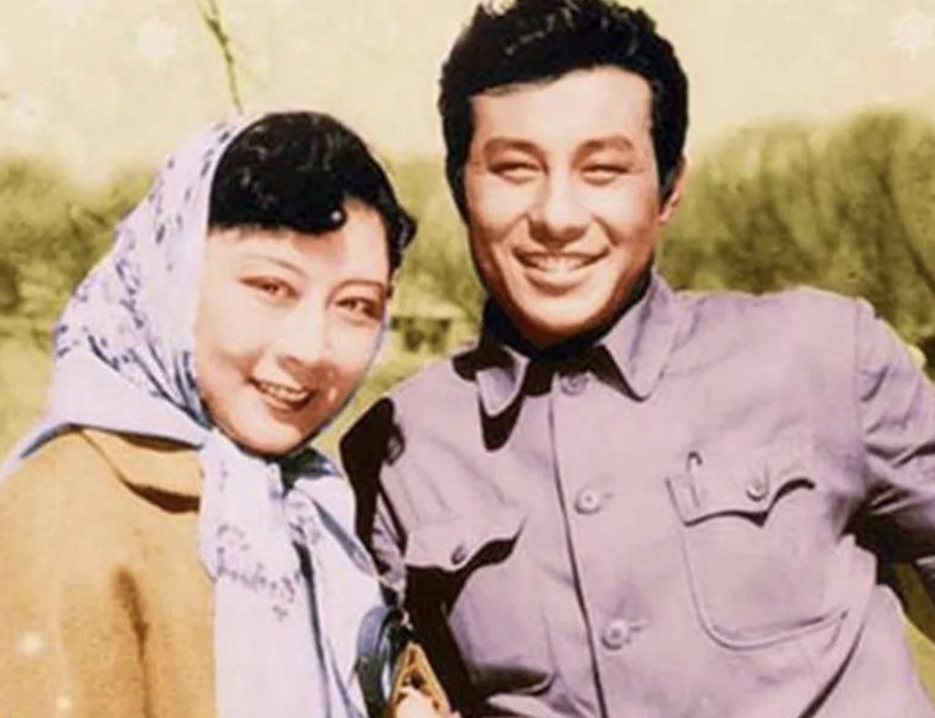 91岁电影演员王心刚近况,王心刚对妻子不离不弃