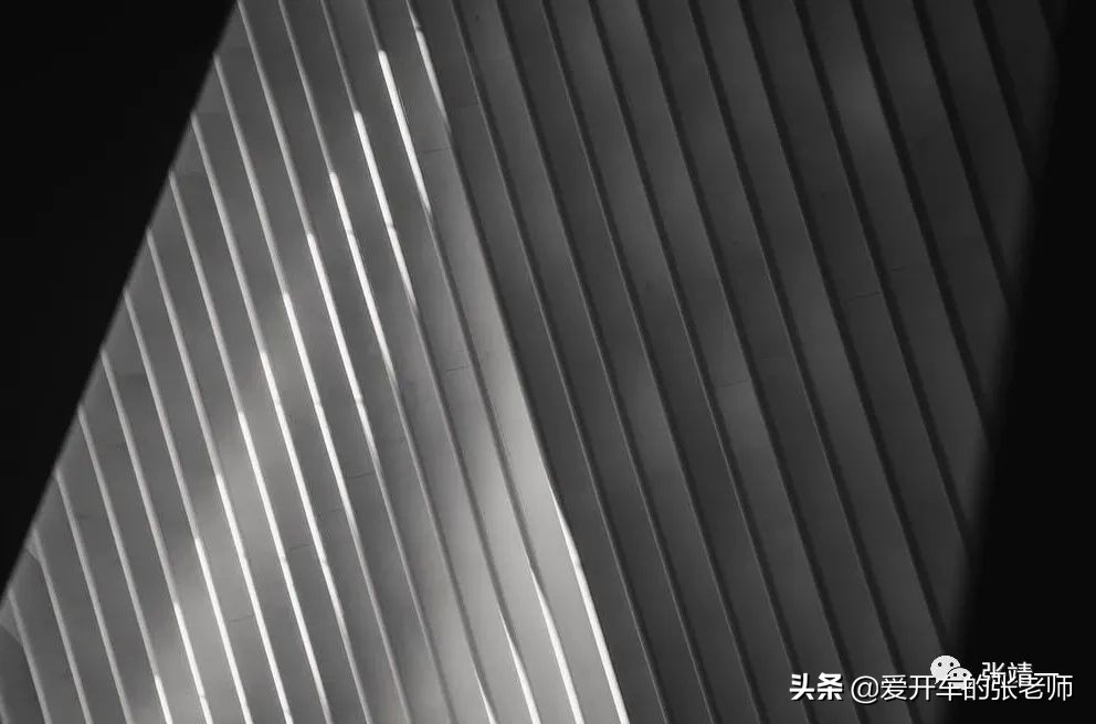 高级灰大理石翻倍的高级感,高级灰长款大衣穿搭高级感