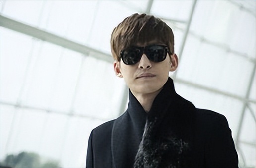 “油王”张翰：扯内衣袭胸女演员，拖行交警致残，新剧遭央视封杀