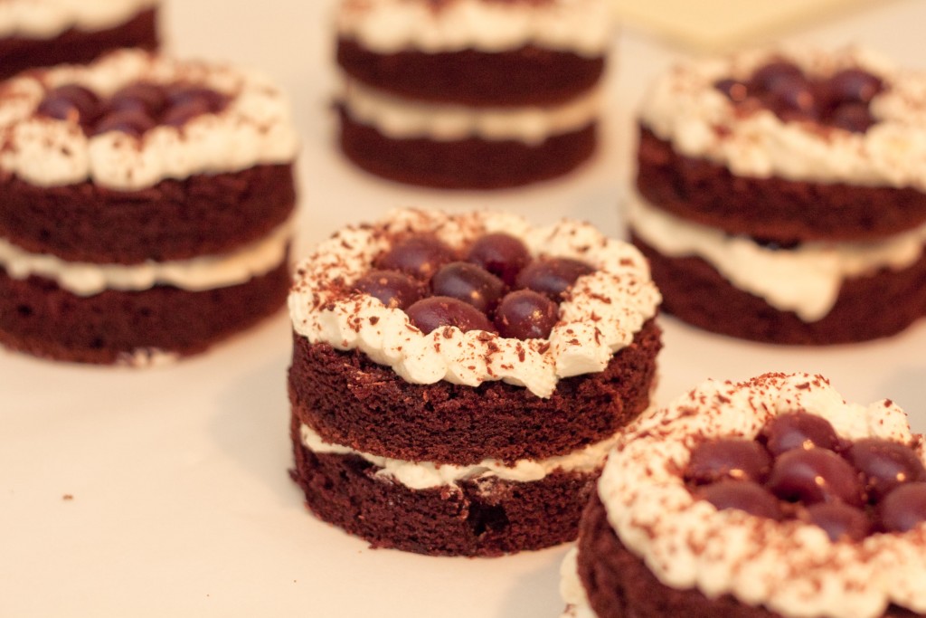 德国酸菜和中国酸菜有什么不同,德国香肠火腿和酸菜