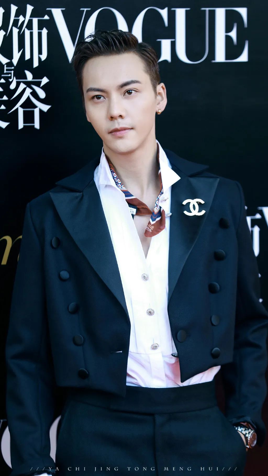 男士头发稀少适合剪什么发型,35到40岁的男士发型怎么剪