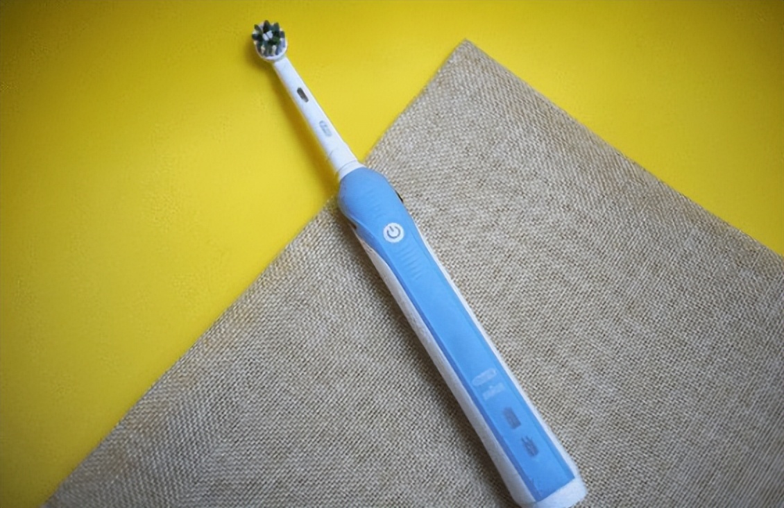 usmile电动牙刷和小米t700哪个好,飞利浦电动牙刷hx6730和hx6721