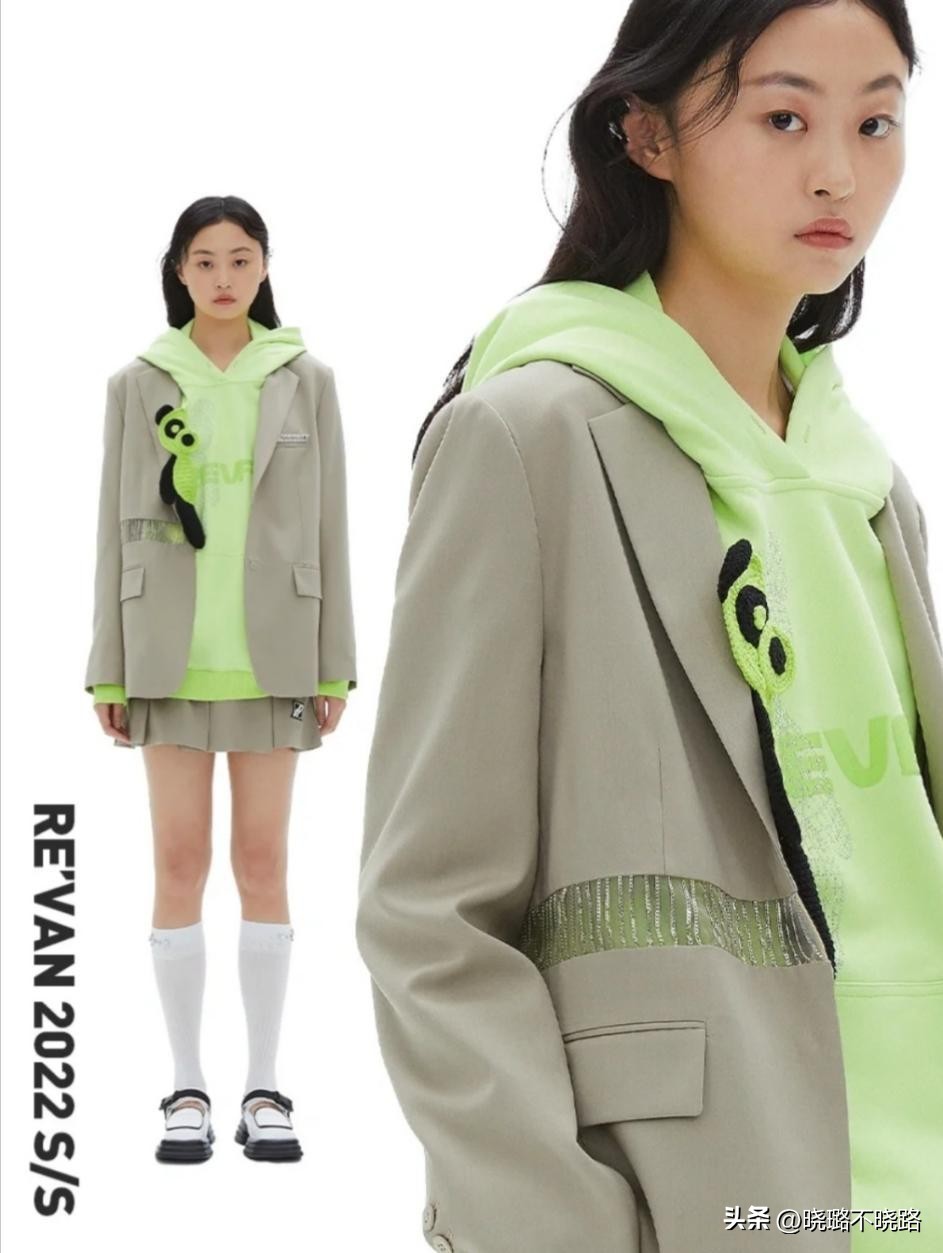 西装与卫衣的搭配是什么风,连帽卫衣西装外套怎么搭配