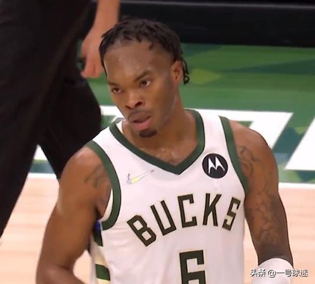 字母哥被误伤视频,考辛斯44分24篮板10助攻集锦