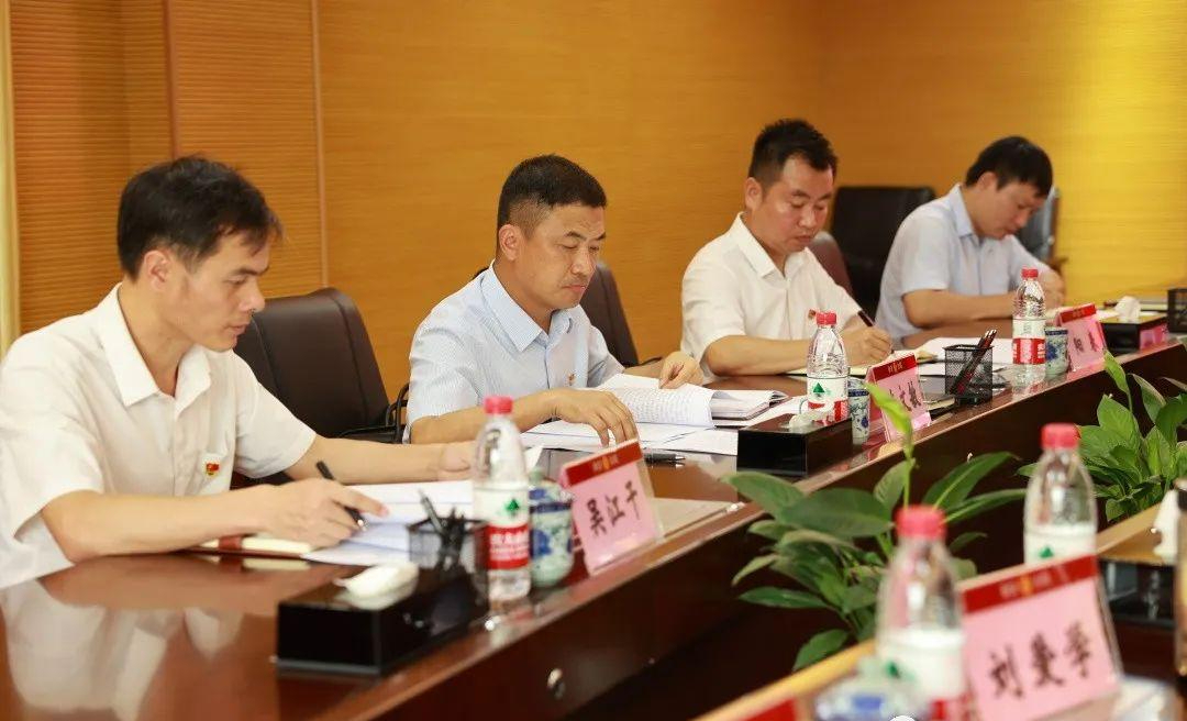 3000家门店销声匿迹,靠卖中餐自救,“咖啡大王”上岛怎沦落至此？